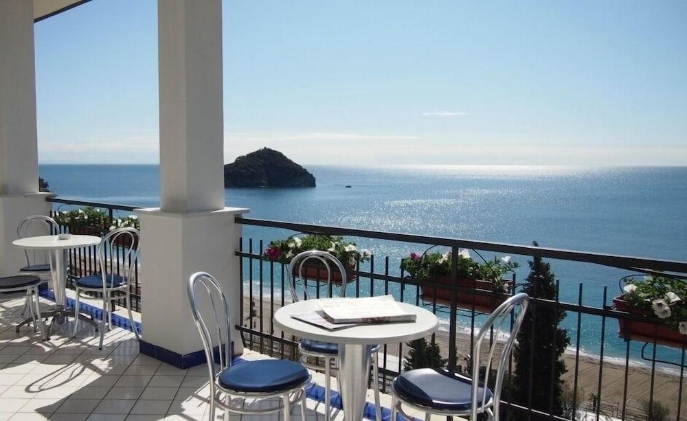 Best Western Hotel Acqua Novella Spotorno Εξωτερικό φωτογραφία