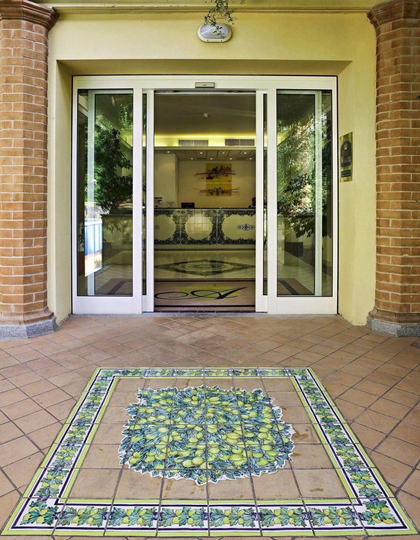 Best Western Hotel Acqua Novella Spotorno Εξωτερικό φωτογραφία